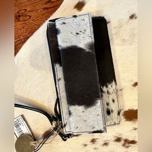 Myra cowhide wallet/wristlet